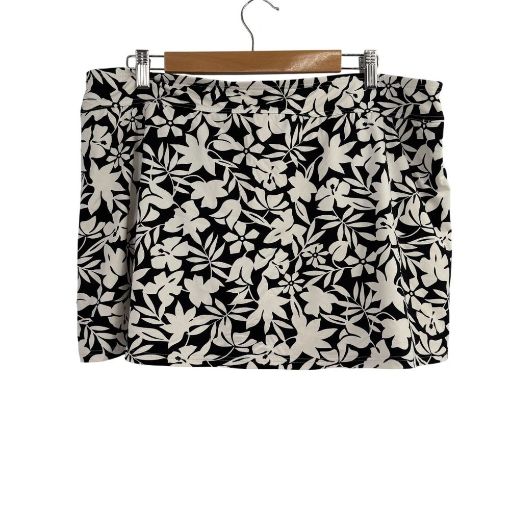 Lands End women's swim skirt size 18W Black white floral print cruise beach